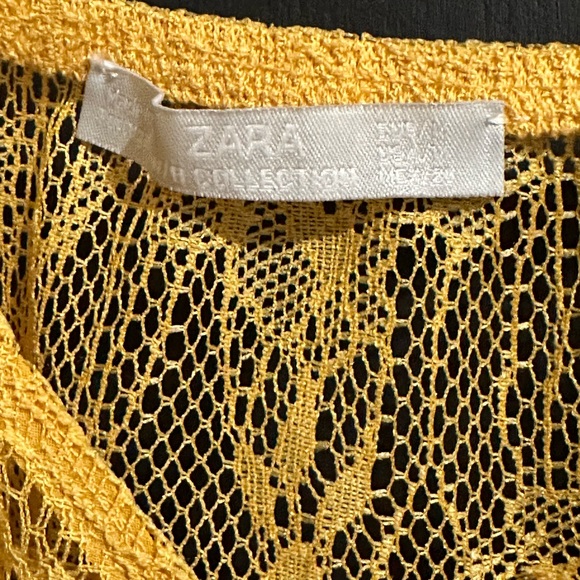 Zara gold Lace tank top - Picture 3 of 3
